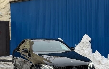 Mercedes-Benz E-Класс, 2019 год, 3 199 000 рублей, 12 фотография