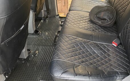 Hyundai H-1 II рестайлинг, 2011 год, 1 700 000 рублей, 6 фотография