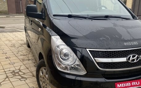 Hyundai H-1 II рестайлинг, 2011 год, 1 700 000 рублей, 8 фотография