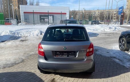 Skoda Fabia II, 2013 год, 730 000 рублей, 3 фотография