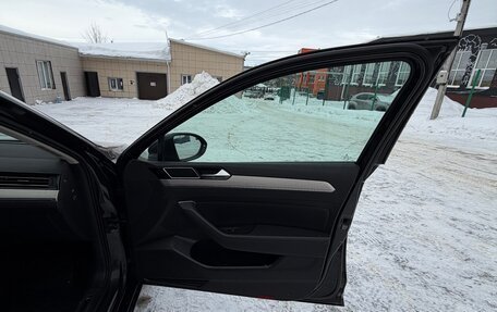 Volkswagen Passat B8 рестайлинг, 2019 год, 2 200 000 рублей, 19 фотография