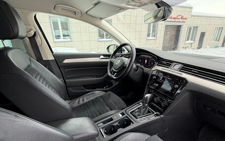 Volkswagen Passat B8 рестайлинг, 2019 год, 2 200 000 рублей, 20 фотография