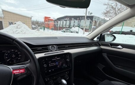 Volkswagen Passat B8 рестайлинг, 2019 год, 2 200 000 рублей, 16 фотография