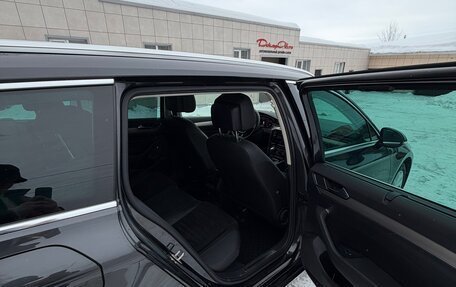 Volkswagen Passat B8 рестайлинг, 2019 год, 2 200 000 рублей, 30 фотография