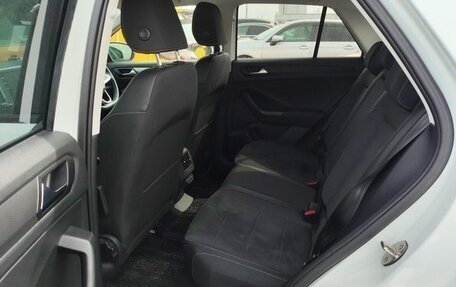 Volkswagen T-Roc I, 2022 год, 1 811 000 рублей, 17 фотография