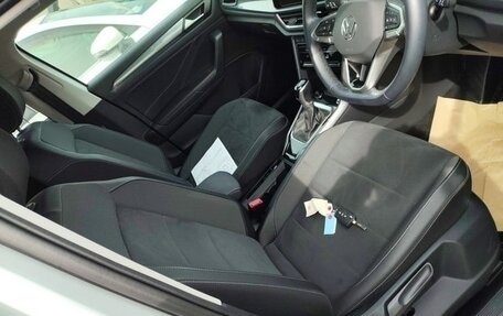 Volkswagen T-Roc I, 2022 год, 1 811 000 рублей, 20 фотография