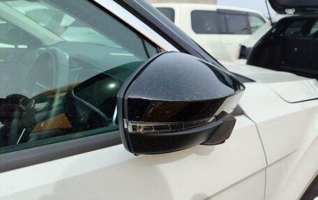 Volkswagen T-Roc I, 2022 год, 1 811 000 рублей, 30 фотография