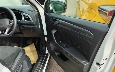 Volkswagen T-Roc I, 2022 год, 1 811 000 рублей, 25 фотография