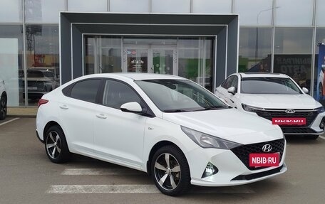 Hyundai Solaris II рестайлинг, 2020 год, 1 400 000 рублей, 4 фотография