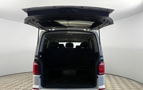 Volkswagen Caravelle T6 рестайлинг, 2017 год, 2 350 000 рублей, 5 фотография