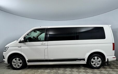 Volkswagen Caravelle T6 рестайлинг, 2017 год, 2 350 000 рублей, 2 фотография