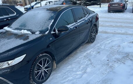 Toyota Camry, 2022 год, 3 950 000 рублей, 3 фотография