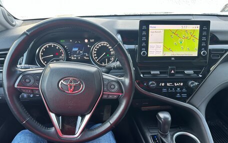 Toyota Camry, 2022 год, 3 950 000 рублей, 9 фотография