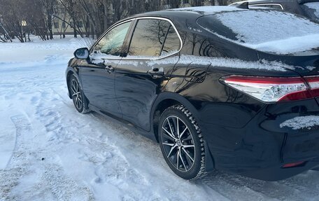 Toyota Camry, 2022 год, 3 950 000 рублей, 4 фотография