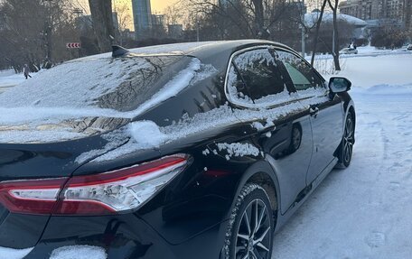 Toyota Camry, 2022 год, 3 950 000 рублей, 5 фотография