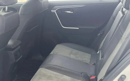 Toyota RAV4, 2025 год, 4 300 000 рублей, 15 фотография