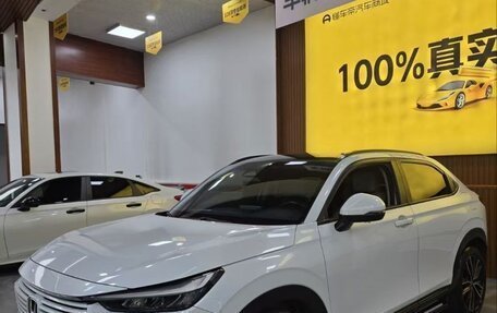 Honda Vezel, 2022 год, 2 450 000 рублей, 2 фотография