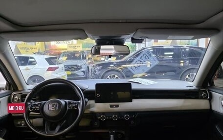 Honda Vezel, 2022 год, 2 450 000 рублей, 6 фотография