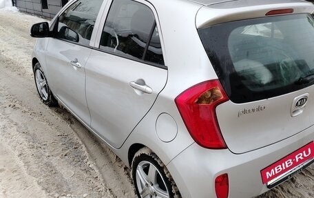 KIA Picanto II, 2012 год, 900 000 рублей, 3 фотография