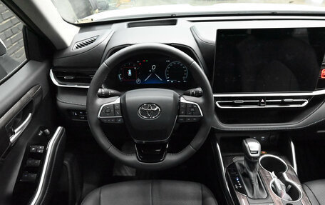 Toyota Highlander, 2025 год, 5 720 000 рублей, 15 фотография