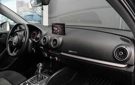 Audi A3, 2017 год, 1 800 000 рублей, 11 фотография