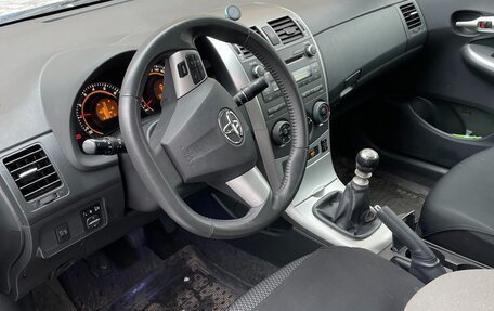 Toyota Corolla, 2011 год, 1 400 000 рублей, 4 фотография