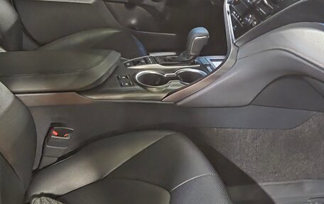 Toyota Camry, 2023 год, 4 150 000 рублей, 5 фотография