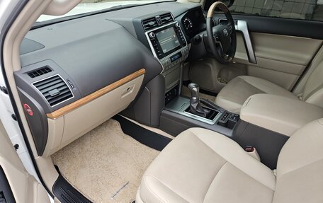 Toyota Land Cruiser Prado 150 рестайлинг 2, 2019 год, 5 100 000 рублей, 11 фотография