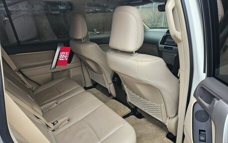 Toyota Land Cruiser Prado 150 рестайлинг 2, 2019 год, 5 100 000 рублей, 13 фотография