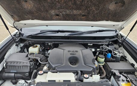 Toyota Land Cruiser Prado 150 рестайлинг 2, 2019 год, 5 100 000 рублей, 23 фотография