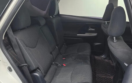 Toyota Prius v (+) I (ZVW40/41) рестайлинг, 2017 год, 1 710 202 рублей, 10 фотография