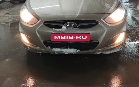 Hyundai Solaris II рестайлинг, 2011 год, 780 000 рублей, 1 фотография