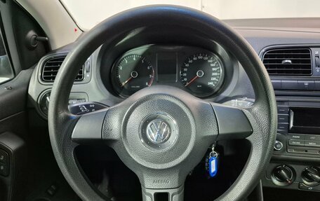 Volkswagen Polo VI (EU Market), 2011 год, 665 000 рублей, 11 фотография