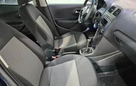 Volkswagen Polo VI (EU Market), 2011 год, 665 000 рублей, 13 фотография