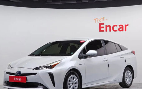 Toyota Prius IV XW50, 2021 год, 2 100 202 рублей, 3 фотография