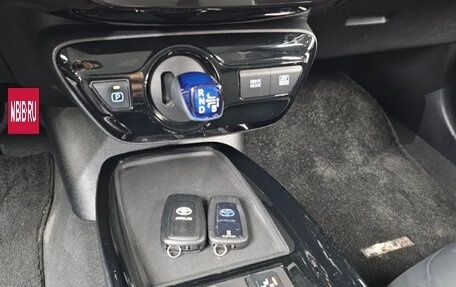 Toyota Prius IV XW50, 2021 год, 2 100 202 рублей, 9 фотография