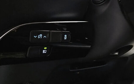 Toyota Prius IV XW50, 2022 год, 1 920 202 рублей, 10 фотография