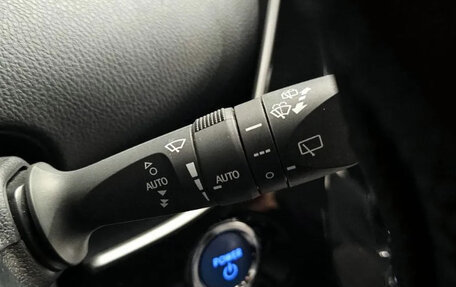 Toyota Prius IV XW50, 2022 год, 1 920 202 рублей, 18 фотография