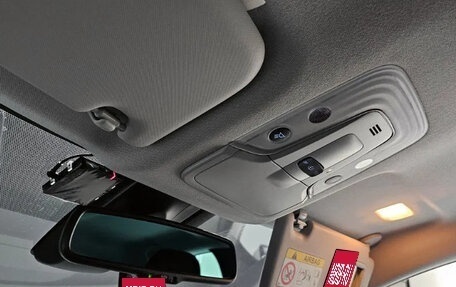 Toyota Prius IV XW50, 2022 год, 1 920 202 рублей, 16 фотография