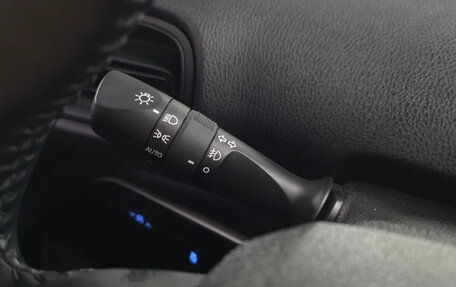 Toyota Prius IV XW50, 2021 год, 2 000 202 рублей, 11 фотография