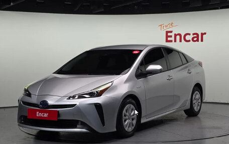 Toyota Prius IV XW50, 2021 год, 2 000 202 рублей, 14 фотография