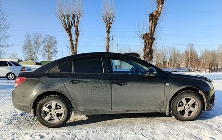 Chevrolet Cruze II, 2010 год, 599 000 рублей, 4 фотография