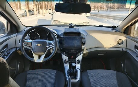 Chevrolet Cruze II, 2010 год, 599 000 рублей, 11 фотография