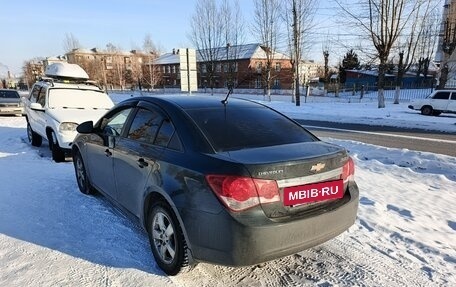 Chevrolet Cruze II, 2010 год, 599 000 рублей, 7 фотография