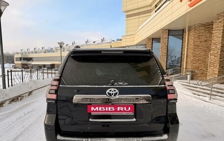 Toyota Land Cruiser Prado 150 рестайлинг 2, 2021 год, 6 900 000 рублей, 8 фотография