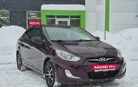 Hyundai Solaris II рестайлинг, 2013 год, 860 000 рублей, 3 фотография