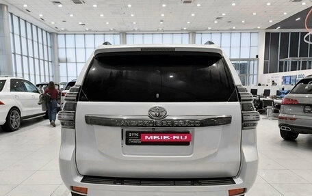 Toyota Land Cruiser Prado 150 рестайлинг 2, 2015 год, 3 990 000 рублей, 7 фотография