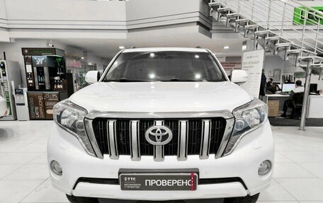 Toyota Land Cruiser Prado 150 рестайлинг 2, 2015 год, 3 990 000 рублей, 2 фотография