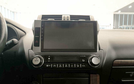 Toyota Land Cruiser Prado 150 рестайлинг 2, 2015 год, 3 990 000 рублей, 18 фотография