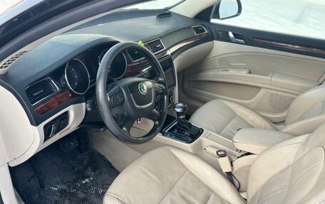 Skoda Superb III рестайлинг, 2008 год, 780 000 рублей, 10 фотография